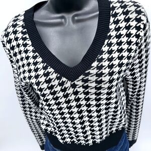 NWT! Houndstooth Sweater